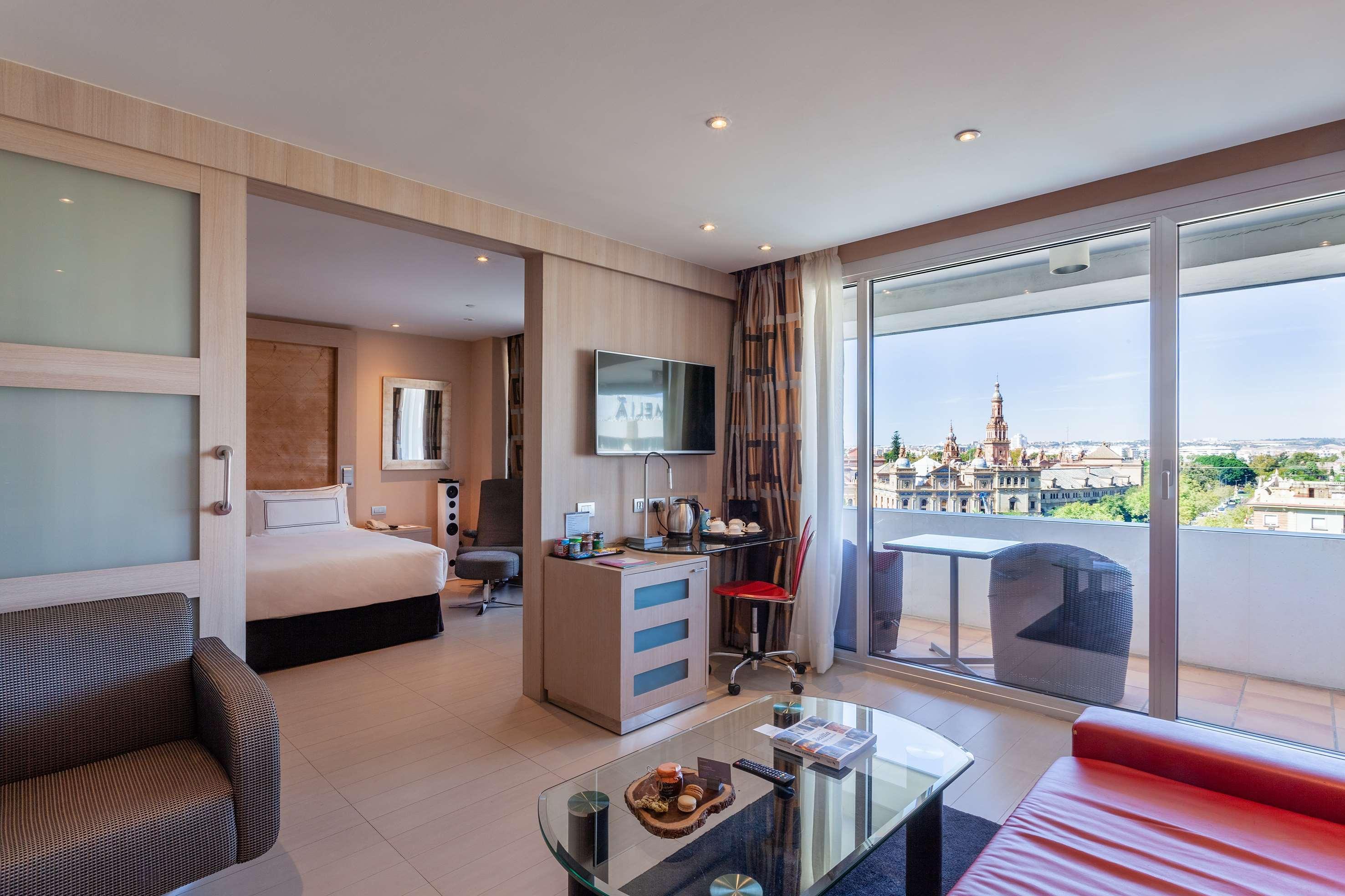 The Level At Melia Sevilla Екстер'єр фото