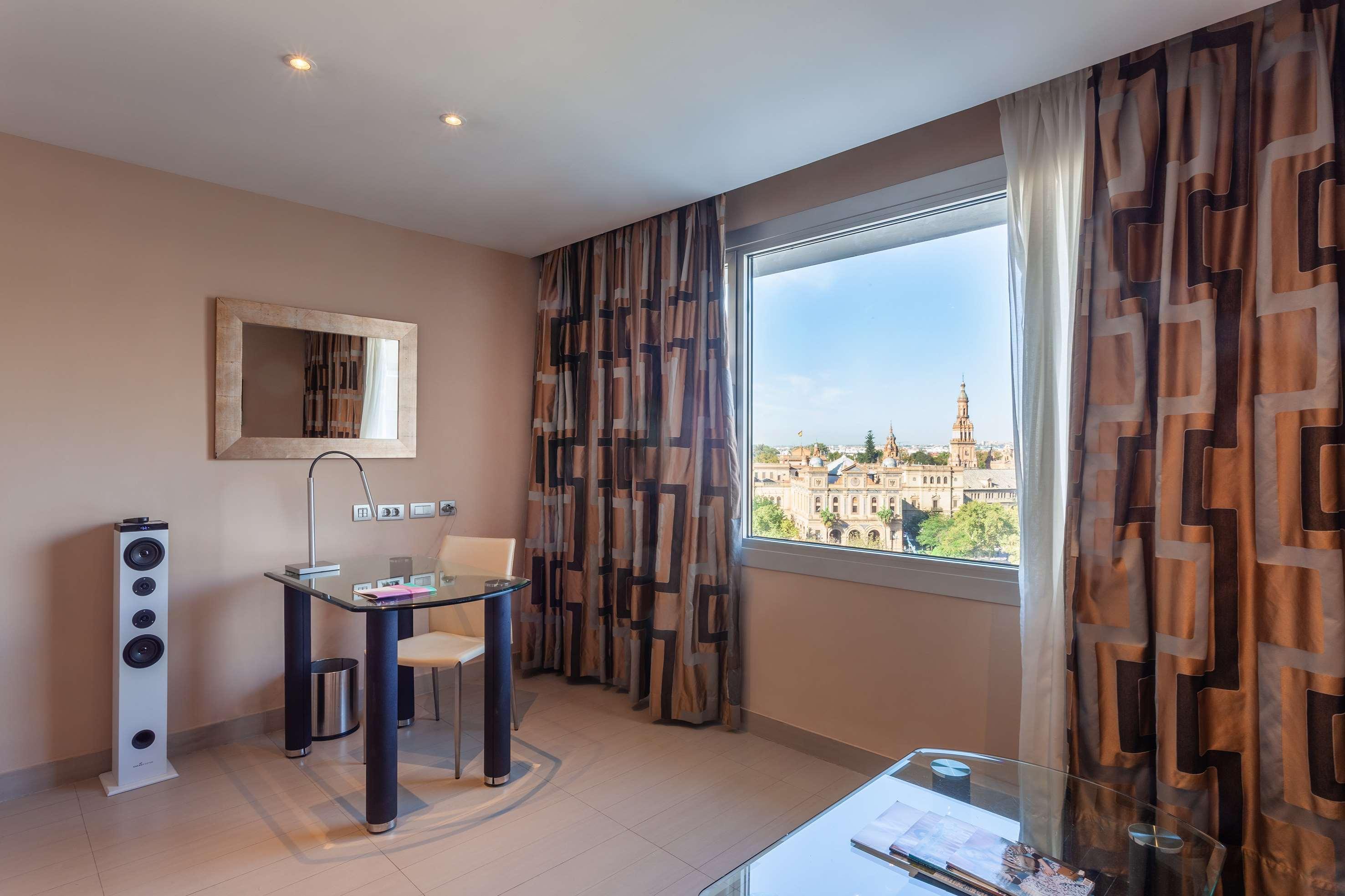 The Level At Melia Sevilla Екстер'єр фото