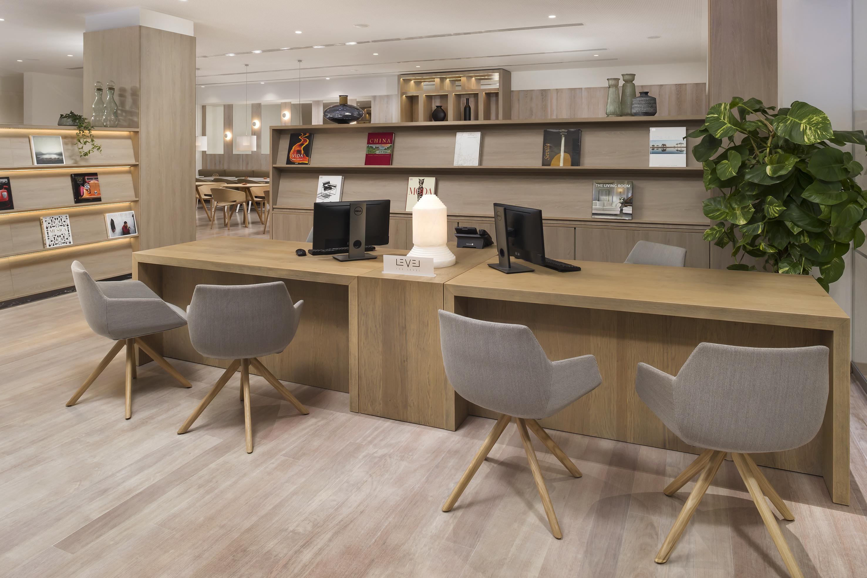 The Level At Melia Sevilla Екстер'єр фото