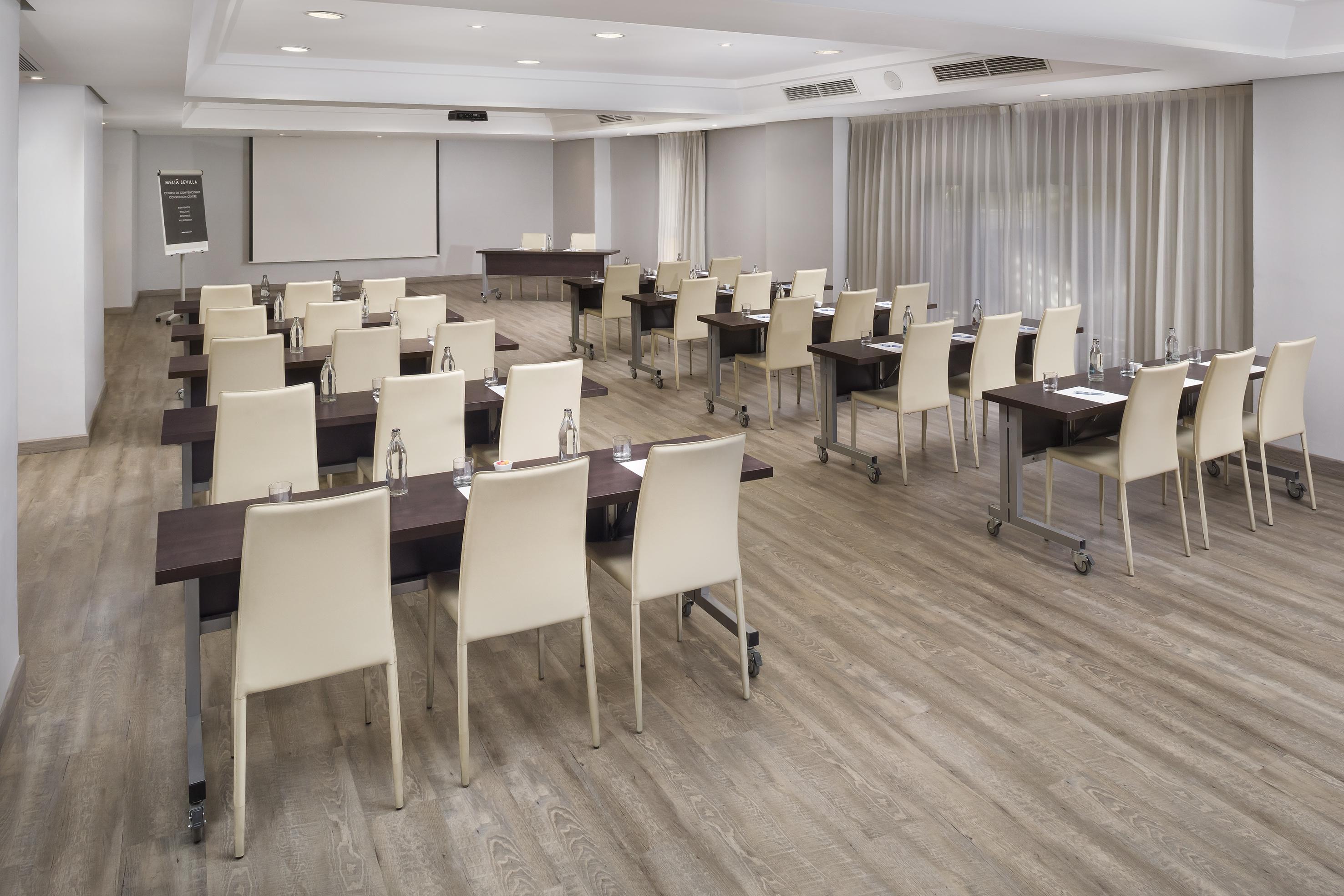 The Level At Melia Sevilla Екстер'єр фото