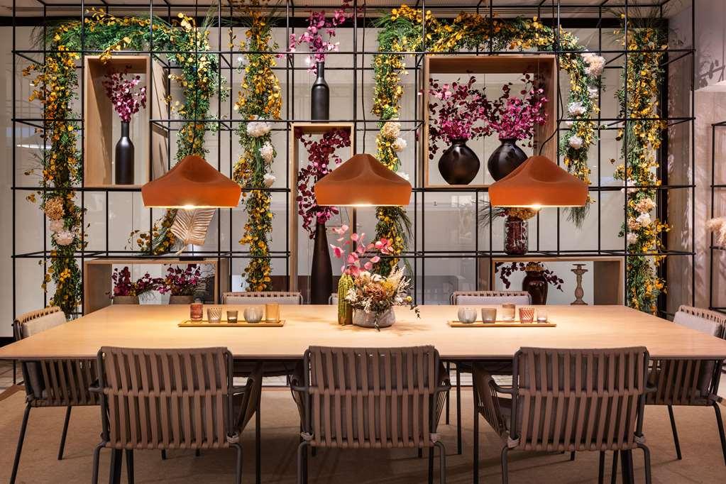 The Level At Melia Sevilla Екстер'єр фото